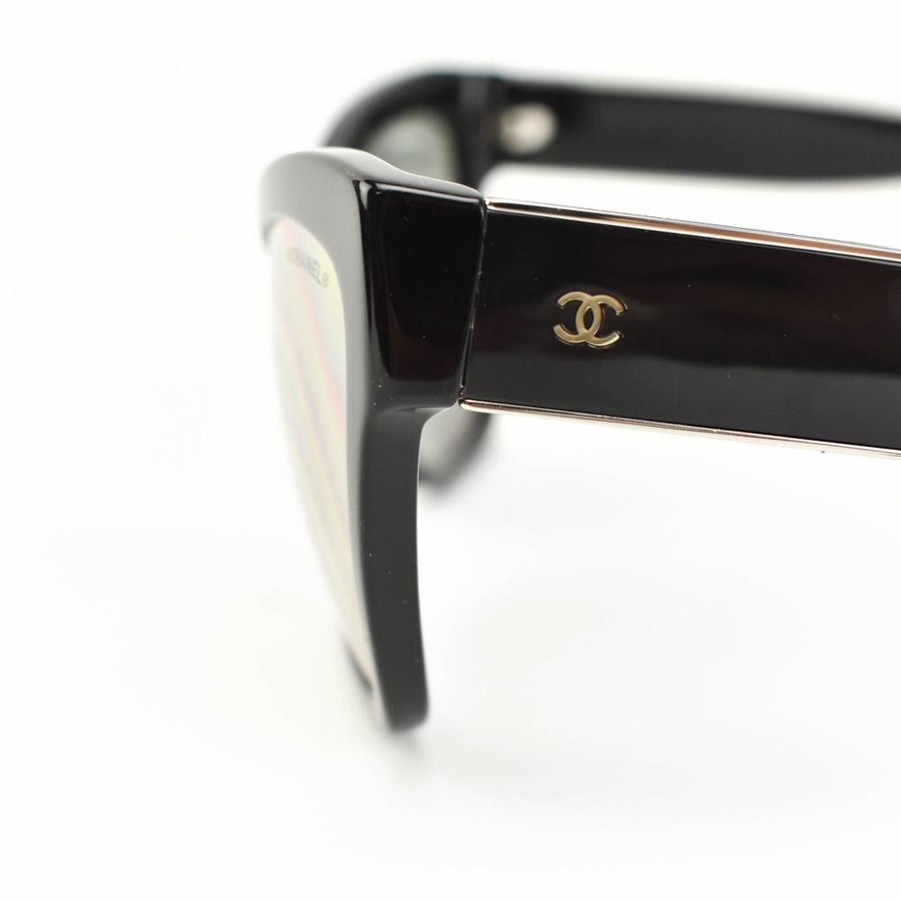CHANEL: Black CC Logo Mirrored Sunglasses (cj) - Picture 3 of 8